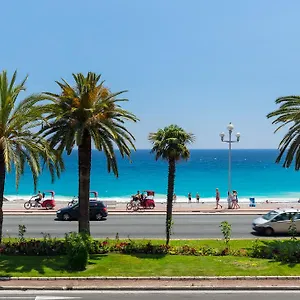 https://beautiful-apartment-by-the-sea-front.fr-provencehotel.com